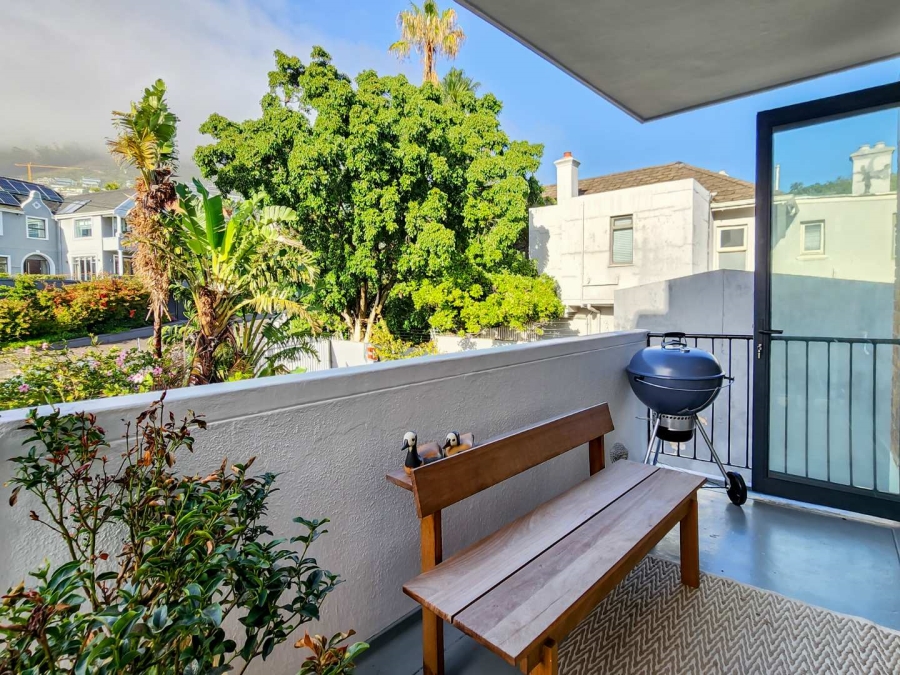 To Let 2 Bedroom Property for Rent in Sea Point Western Cape